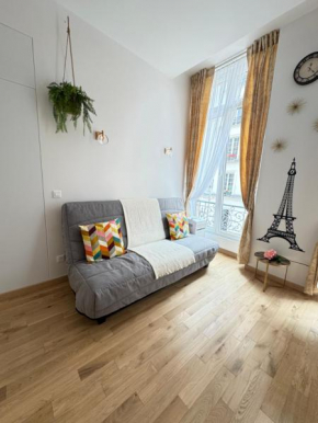 Chez Zenovia